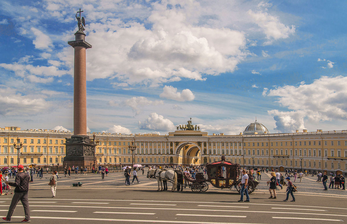 Дворцовая площадь в санкт петербурге фото. Дворцовая площадь в Санкт-Петербурге. Питер Дворцовая площадь фото. Дворцовая плащадь в Санкт-Петербурге.